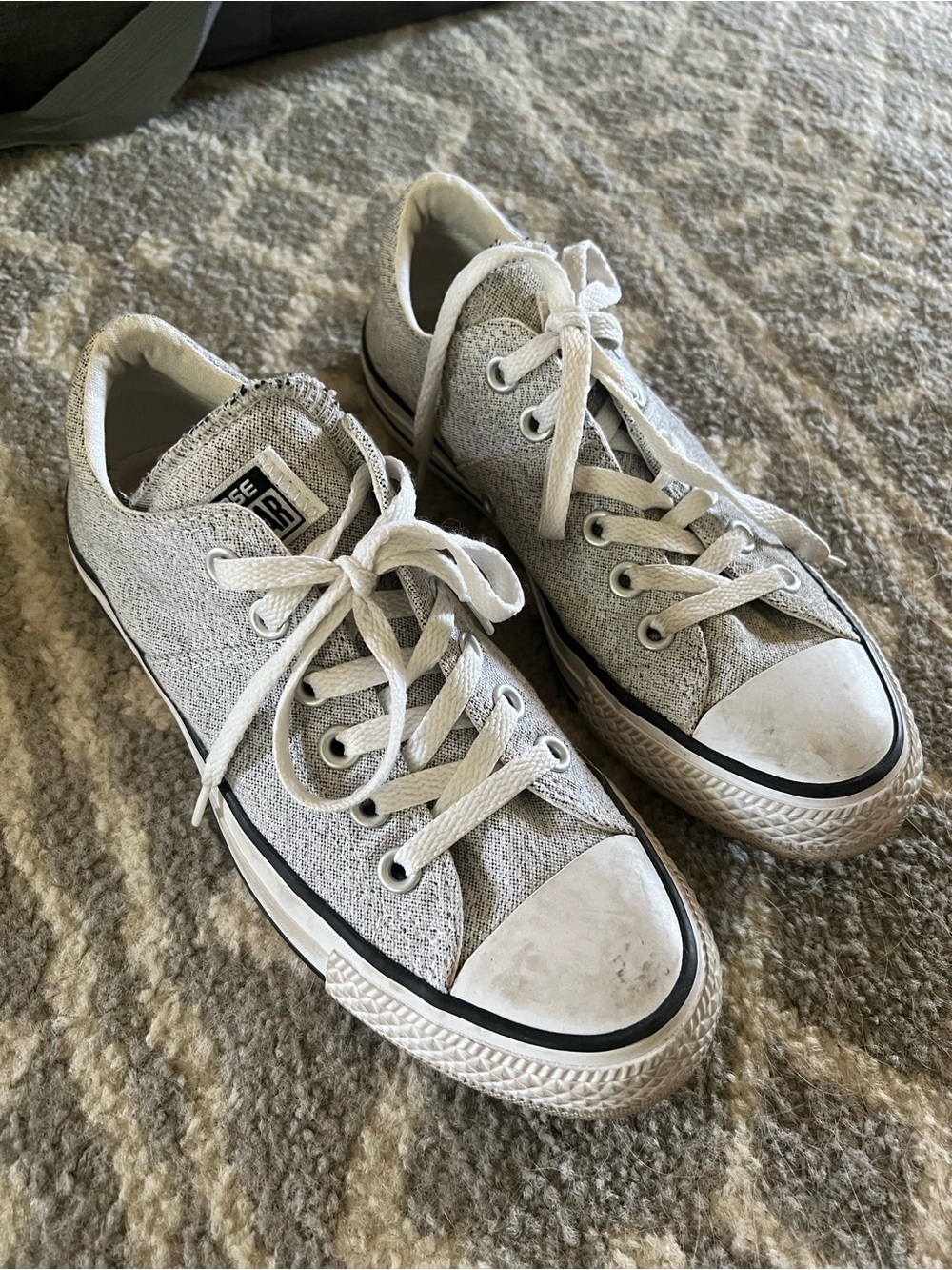 Converse Low Top Sneakers in Light Gray and White